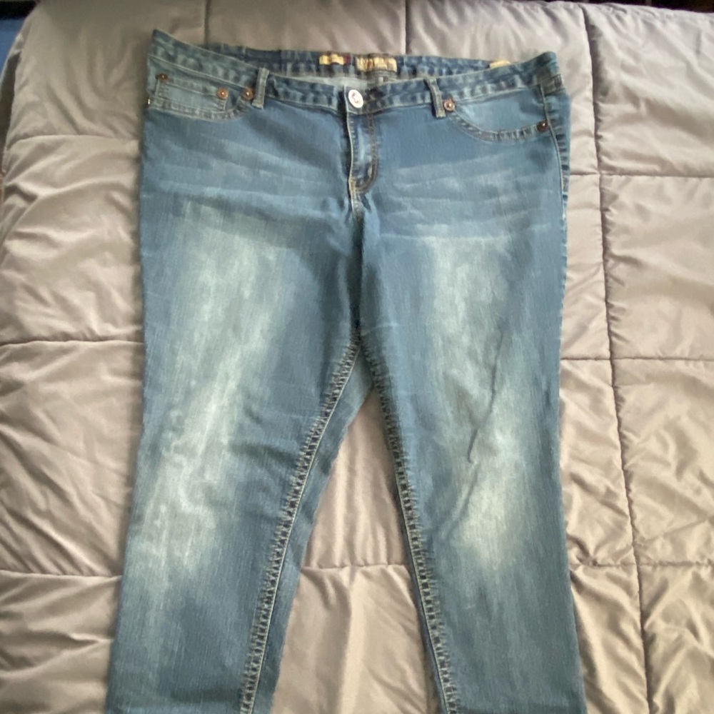 YMI Size 24 Skinny Jeans